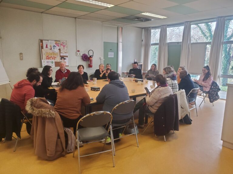 Le Sablard, les acteurs associatifs au travail